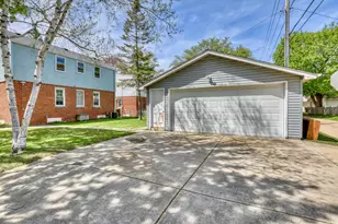 180 E Henry Clay St, Whitefish Bay, WI 53217 - Photo 30