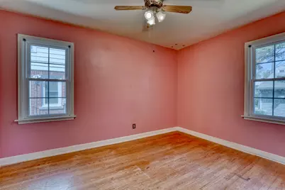 180 E Henry Clay St, Whitefish Bay, WI 53217 - Photo 16