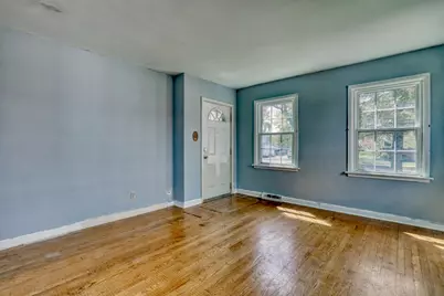 180 E Henry Clay St, Whitefish Bay, WI 53217 - Photo 6