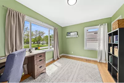 7926 W Wright St, Wauwatosa, WI 53213 - Photo 12