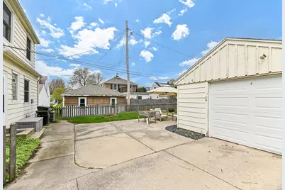 7926 W Wright St, Wauwatosa, WI 53213 - Photo 30