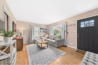 7926 W Wright St, Wauwatosa, WI 53213 - Photo 4