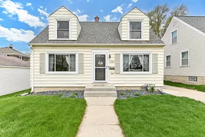 7926 W Wright St, Wauwatosa, WI 53213 - Photo 1