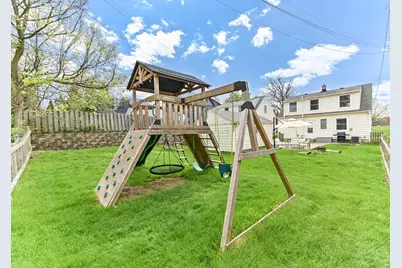 7926 W Wright St, Wauwatosa, WI 53213 - Photo 34
