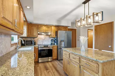 642  Small Farm Rd, Mukwonago, WI 53149 - Photo 18