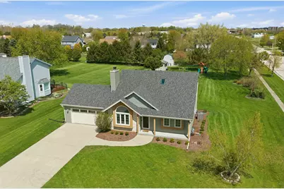 642  Small Farm Rd, Mukwonago, WI 53149 - Photo 4