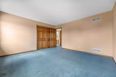 921 E Park Blvd, Oak Creek, WI 53154 - Photo 30