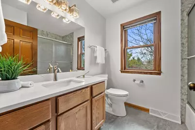 921 E Park Blvd, Oak Creek, WI 53154 - Photo 34
