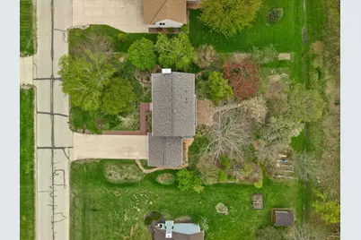 921 E Park Blvd, Oak Creek, WI 53154 - Photo 40