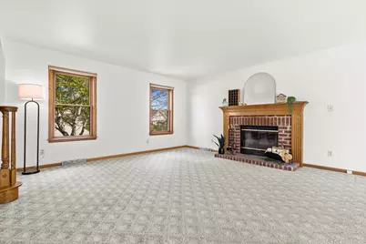 921 E Park Blvd, Oak Creek, WI 53154 - Photo 8