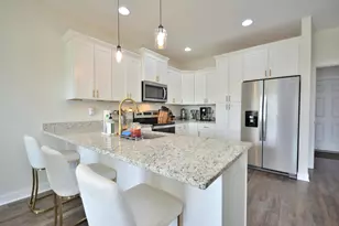 1358 Scenic Pointe Ct, Hartford, WI 53027 - Photo 6