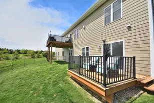 1358 Scenic Pointe Ct, Hartford, WI 53027 - Photo 32