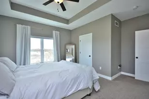 1358 Scenic Pointe Ct, Hartford, WI 53027 - Photo 10
