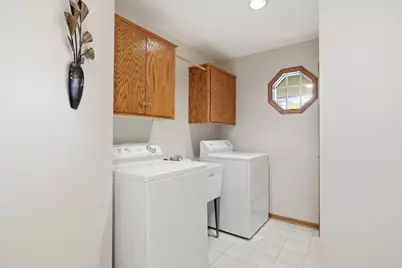 N68W14817  Prudence Dr, Menomonee Falls, WI 53051 - Photo 22