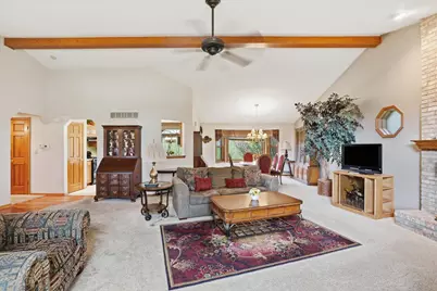 N68W14817  Prudence Dr, Menomonee Falls, WI 53051 - Photo 6