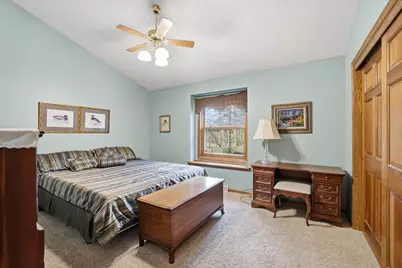 N68W14817  Prudence Dr, Menomonee Falls, WI 53051 - Photo 12