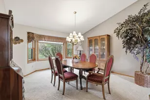 N68W14817 Prudence Dr, Menomonee Falls, WI 53051 - Photo 10