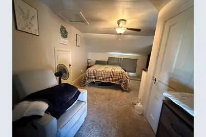909 S 25th St, Manitowoc, WI 54220 - Photo 14