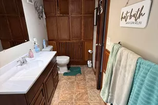 909 S 25th St, Manitowoc, WI 54220 - Photo 26