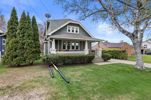 9015 W Cold Spring Rd, Greenfield, WI 53228 - Photo 2