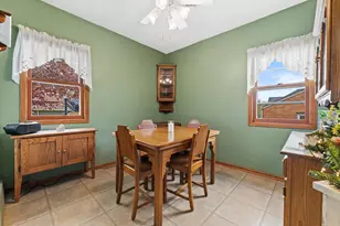 9015 W Cold Spring Rd, Greenfield, WI 53228 - Photo 28