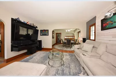 3306 S 14th St, Milwaukee, WI 53215 - Photo 10