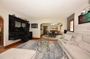 3306 S 14th St, Milwaukee, WI 53215 - Photo 10