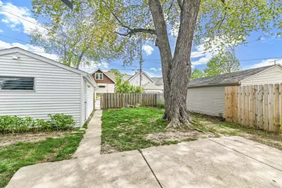 2212 N 57th St, Milwaukee, WI 53208 - Photo 24