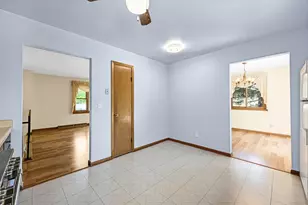 921 Greenwich Dr, Madison, WI 53711 - Photo 14