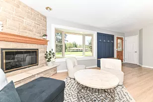 15860 Brookhill Dr, Brookfield, WI 53005 - Photo 16