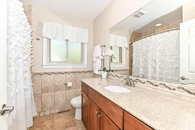 15860  Brookhill Dr, Brookfield, WI 53005 - Photo 32