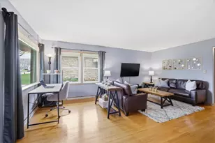 10035 W Highwood Ave, Wauwatosa, WI 53222 - Photo 2