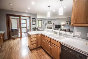 7222 W Mequon Square Dr, Mequon, WI 53092 - Photo 26