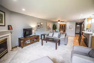 7222 W Mequon Square Dr, Mequon, WI 53092 - Photo 6