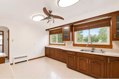 4076 N 90th St, Milwaukee, WI 53222 - Photo 16
