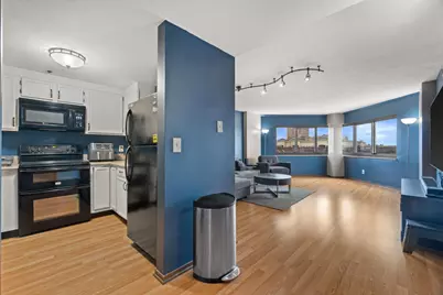 1633 N Prospect Ave #4C, Milwaukee, WI 53202 - Photo 2