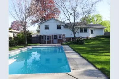 615  Rohda Dr, Racine, WI 53185 - Photo 2
