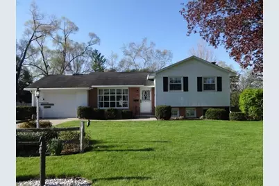 615  Rohda Dr, Racine, WI 53185 - Photo 1