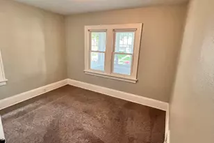 2231 S 58th St, West Allis, WI 53219 - Photo 6