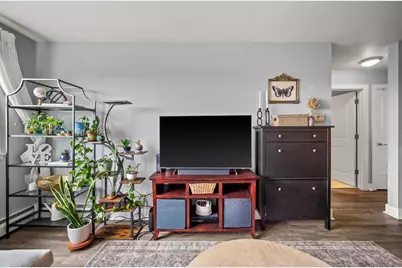 2121 N Cambridge Ave #314, Milwaukee, WI 53202 - Photo 6
