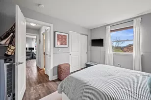 2121 N Cambridge Ave, Milwaukee, WI 53202 - Photo 14
