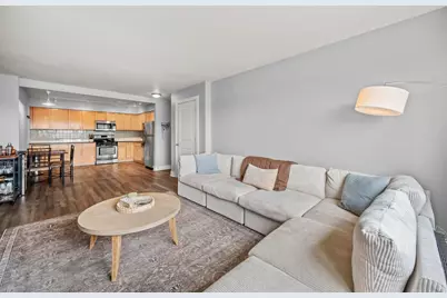 2121 N Cambridge Ave #314, Milwaukee, WI 53202 - Photo 2