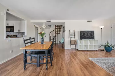 1633 N Prospect Ave #5D, Milwaukee, WI 53202 - Photo 8