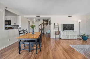 1633 N Prospect Ave, Milwaukee, WI 53202 - Photo 8