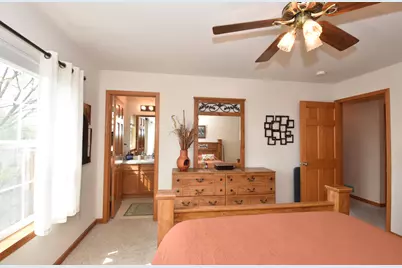 N97W14151  Knollcrest Cir, Germantown, WI 53022 - Photo 16