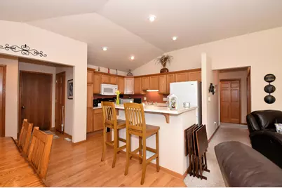 N97W14151  Knollcrest Cir, Germantown, WI 53022 - Photo 8