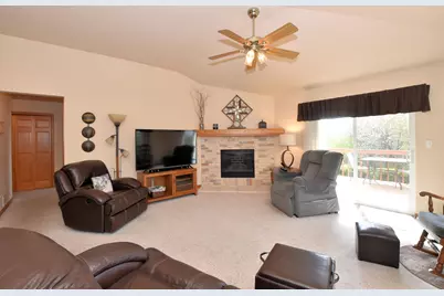 N97W14151  Knollcrest Cir, Germantown, WI 53022 - Photo 6