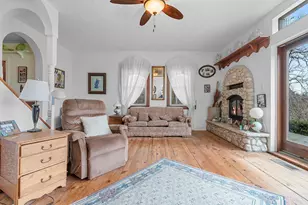 7047 W Custer St, Manitowoc, WI 54220 - Photo 8
