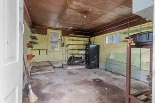 7047 W Custer St, Manitowoc, WI 54220 - Photo 32