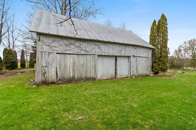 7047 W Custer St, Manitowoc, WI 54220 - Photo 36